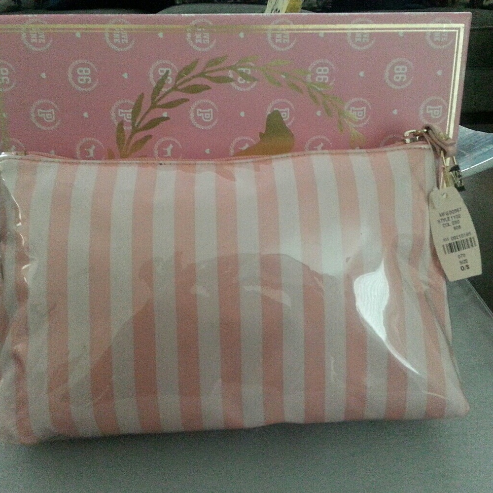 VS Make up bag
